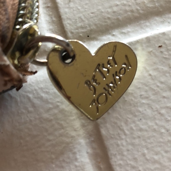 Betsey Johnson Cheetah Print Zip Up Wallet - Picture 2 of 10